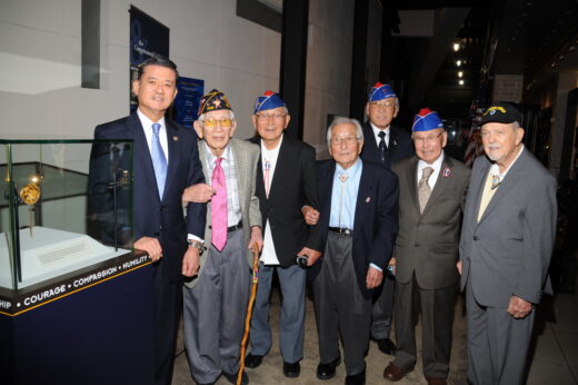 Sec. Shinseki with veterans